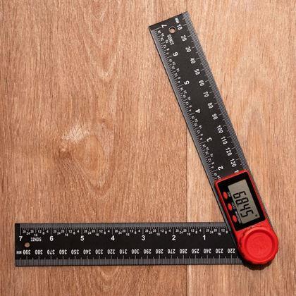 Kép valamiből Digitális szögmérő-vonalzó