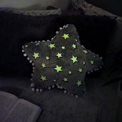 Kép valamiből Sötétben világító párnacska - csillag