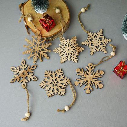 Kép valamiből 6 darab fa karácsonyi díszkészlet - hópelyhek