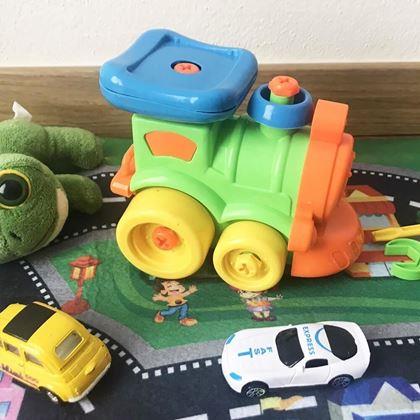 Kép valamiből Szétszerelhető játék gyerekeknek - mozdony