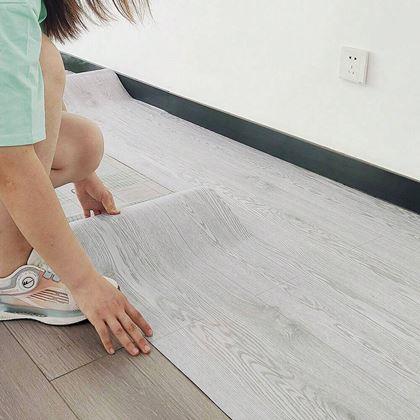 Kép valamiből Öntapadó padlófólia 200x60 cm - szürke fa