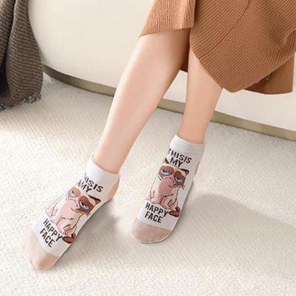 Kép valamiből Vidám zoknik dühös macska - fehér