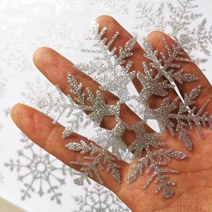 Kép valamiből Ablak matricák - hópelyhek 52 db - ezüst