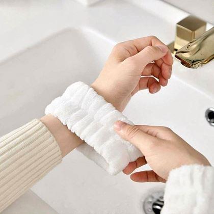 Kép valamiből Kozmetikai fejpánt és arctisztító karkötők