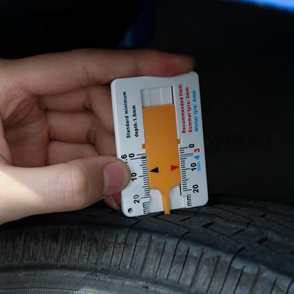 Kép valamiből Měřič hloubky dezénu