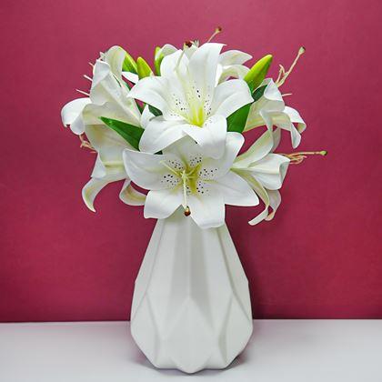 Kép valamiből Mű liliomcsokor - fehér