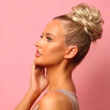 Kép valamiből Póthaj konty  -  lenszőke