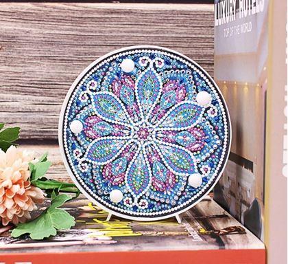 Kép valamiből Gyémántszemes festés LED mandala lámpa - kék - ezüst