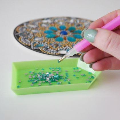 Kép valamiből Gyémántszemes festés LED mandala lámpa - kék - ezüst