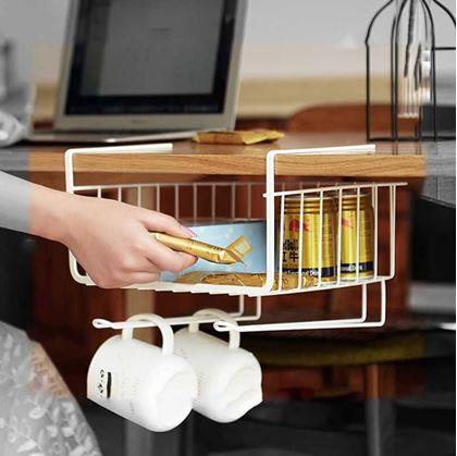 Kép valamiből Függeszthető fém kosár akasztókkal - fehér