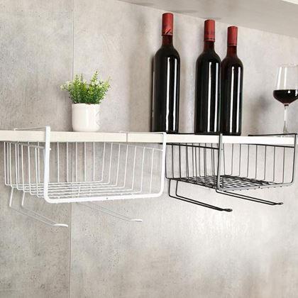 Kép valamiből Függeszthető fém kosár akasztókkal - fehér