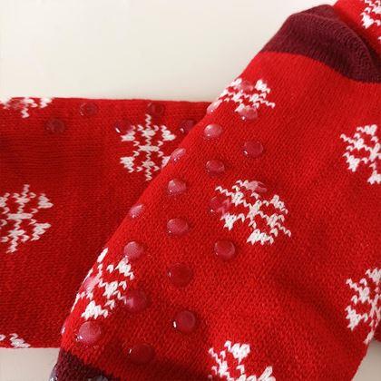 Kép valamiből Karácsonyi meleg zokni szőrme béléssel  -  Mikulás és hópelyhek