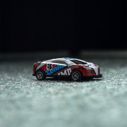 Kép valamiből Átfordulós kaszkadőr játékautó  - fehér-piros