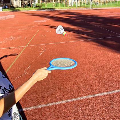 Kép valamiből Gyerek tollaslabda készlet - ütők, labda, tollaslabda-labda