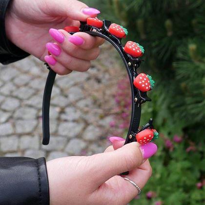 Kép valamiből Gyermek fejpánt klipekkel  - eperkék