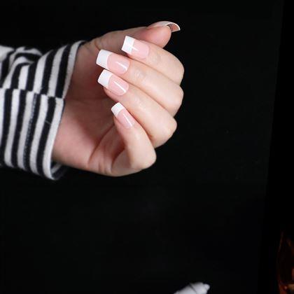 Kép valamiből Elegáns körömmatricák - francia manikűr - fehér