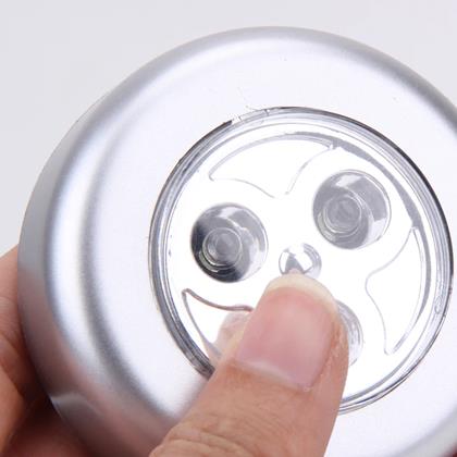 Kép valamiből Öntapadós 3 LED-es lámpa, ezüst színű