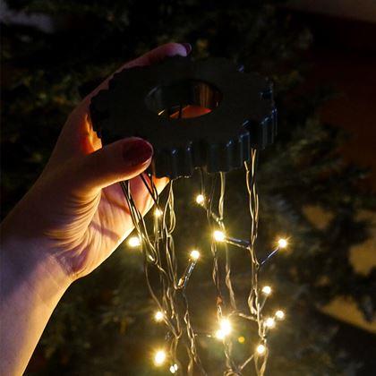 Kép valamiből Karácsonyi világítás a karácsonyfára