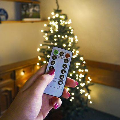 Kép valamiből Karácsonyi világítás a karácsonyfára