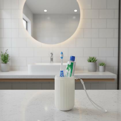 Kép valamiből Fogkefe és fogkrém utazótok