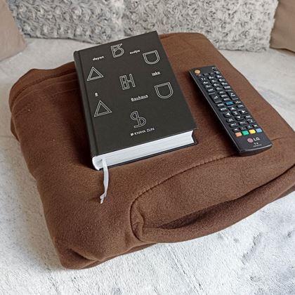 Kép valamiből Televíziós takaró ujjakkal -  barna