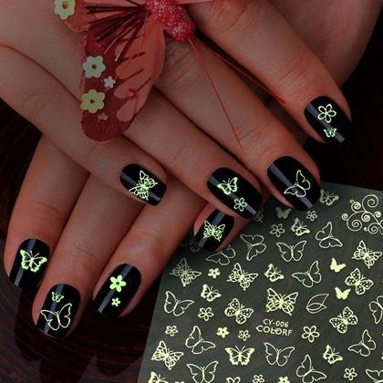 Kép valamiből Világító körömmatricák