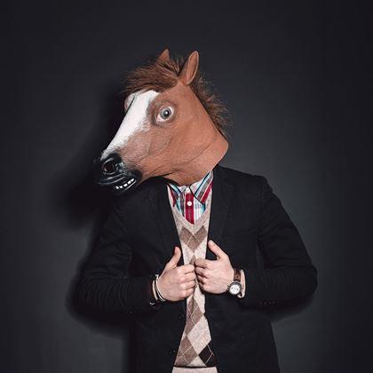 Kép valamiből Lófej maszk