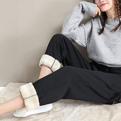 Kép valamiből Női melegítőnadrág bundával  -  XS/M