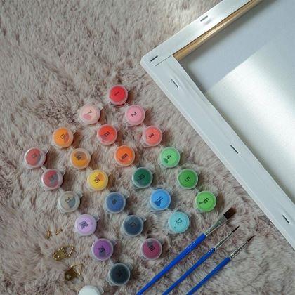 Kép valamiből Ajándékkészlet festéshez - vászon 50x40 cm, festékkészlet és ecsetek