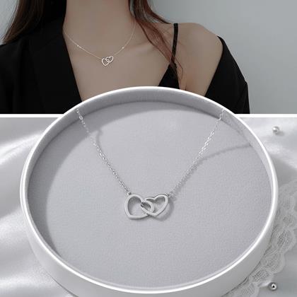 Kép valamiből Nyaklánc -  összekapcsolt szívek