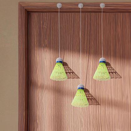 Kép valamiből Tollaslabda edző 3 tollaslabdával