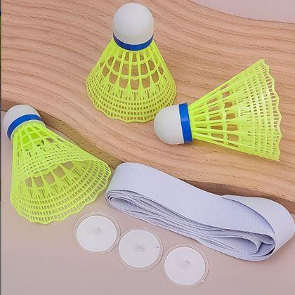 Kép valamiből Tollaslabda edző 3 tollaslabdával