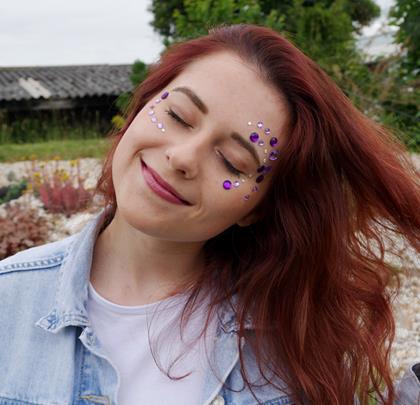 Kép valamiből Nalepovací kamínky na obličej - fialové