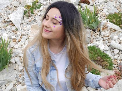 Kép valamiből Nalepovací kamínky na obličej - fialové