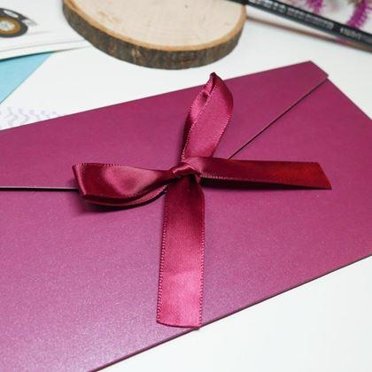 Kép valamiből Ajándék boríték szalaggal -  bordó