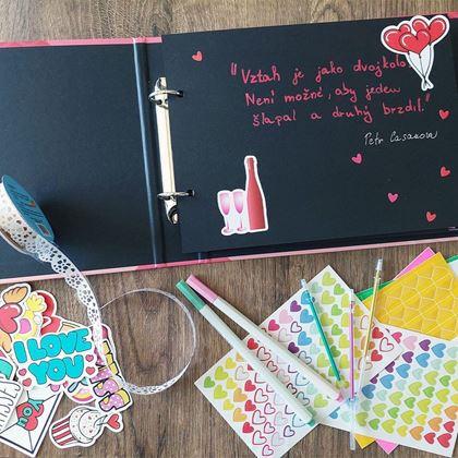 Kép valamiből Élmény napló/fotóalbum pároknak + kreatív matrica szett