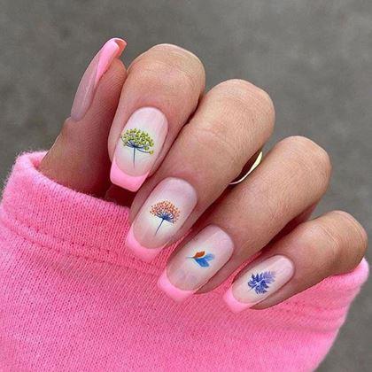 Kép valamiből Körömmatrica készlet - 104 db jegy