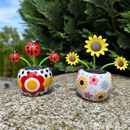 Kép valamiből Napelemes virág  - katicabogár