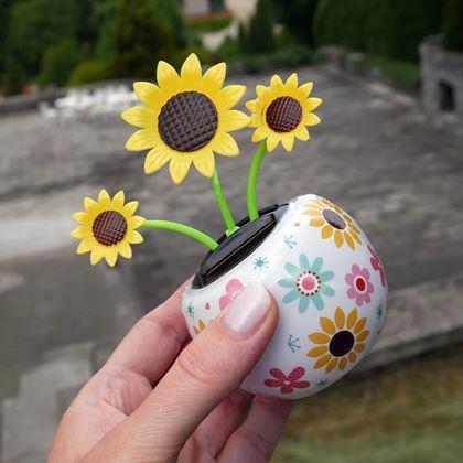 Kép valamiből Napelemes virág  - napraforgó