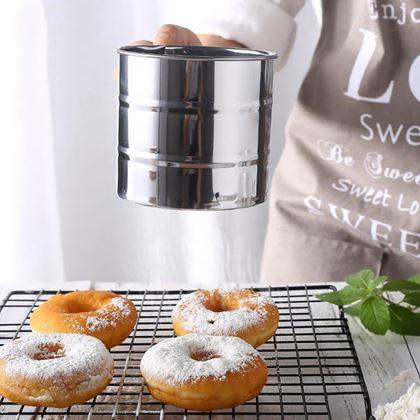 Kép valamiből Rozsdamentes acél konyhai szűrő mérőpohárral