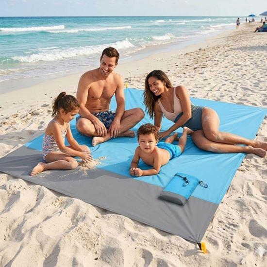 Kép valamiből Víz- és homokálló strandmatrac cövekekkel, 2x2 m, kék