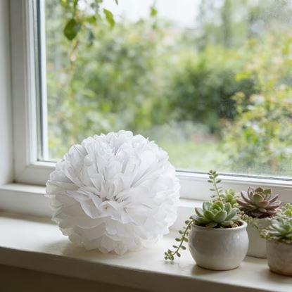 Kép Fehér papír pompom dekoráció, 20 cm, 5 db