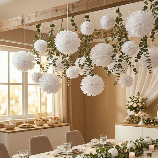 Kép valamiből Fehér papír pompom dekoráció, 20 cm, 5 db