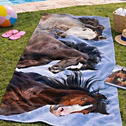 Kép valamiből Pamut törölköző vadlovakkal 70x140 cm