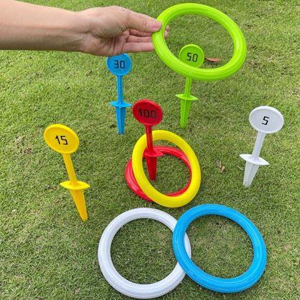 Kép valamiből Gyűrűdobó játék földbe szúrható karókkal