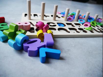 Kép valamiből Fából készült ABC és matematikai oktatójáték, kirakó