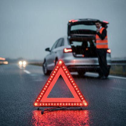 Kép LED világítással ellátott figyelmeztető háromszög