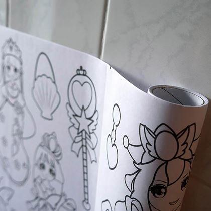 Kép valamiből Öntapadós kifestőkönyvek 3 m-es tekercsben + zsírkréták  -  hercegnők