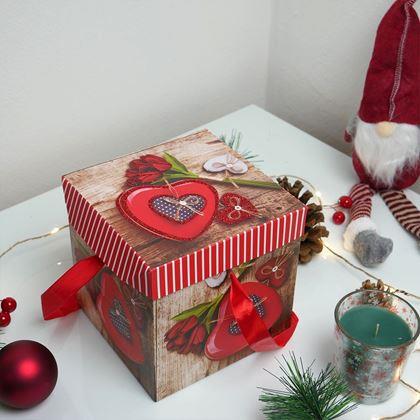 Kép valamiből Ajándékdoboz 15 cm  - szív rózsával