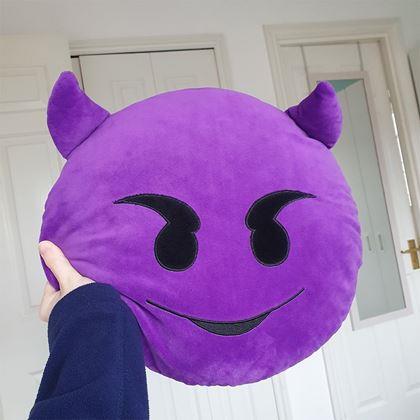 Kép valamiből Emoji párna  -  ördög